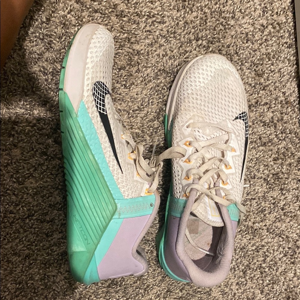 Nike Women's White and teal metcons